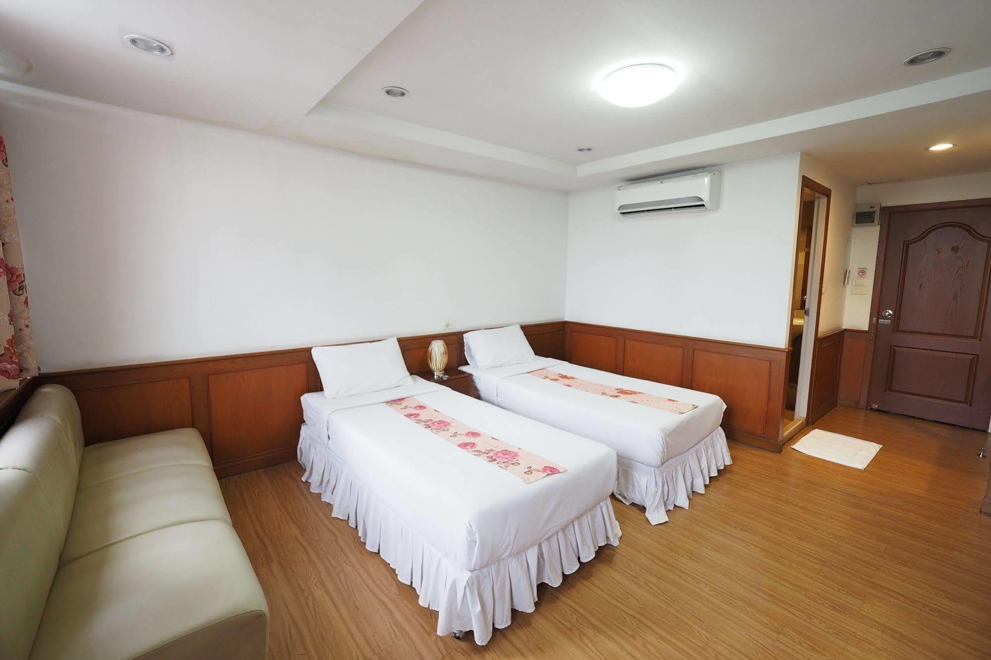 Navanakorn Golden View Ban Lam Rua Taek Dış mekan fotoğraf