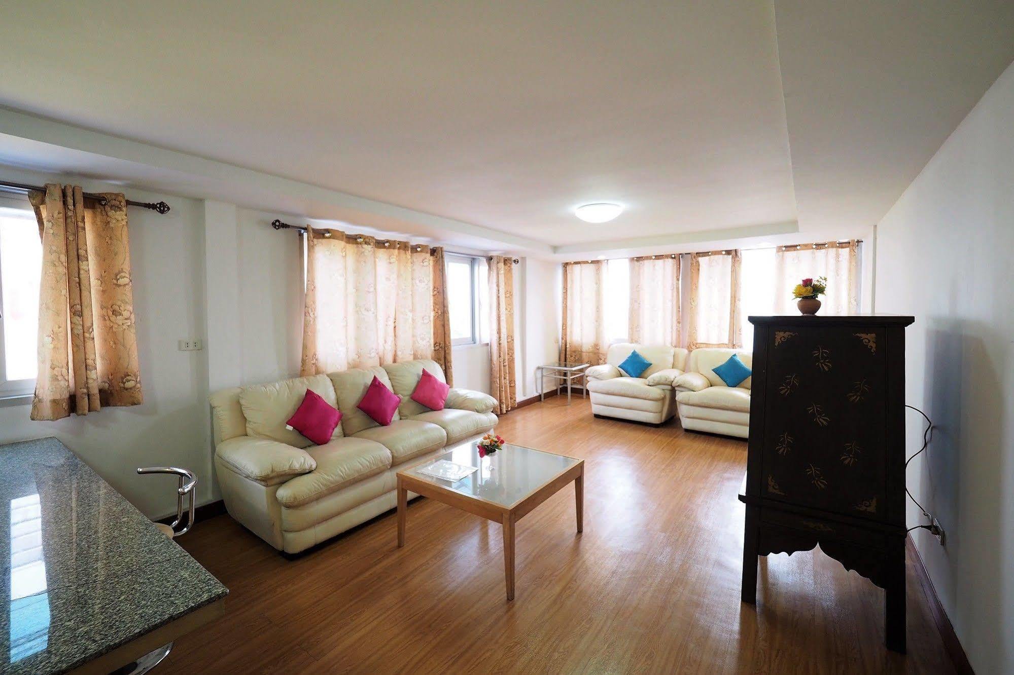 Navanakorn Golden View Ban Lam Rua Taek Dış mekan fotoğraf